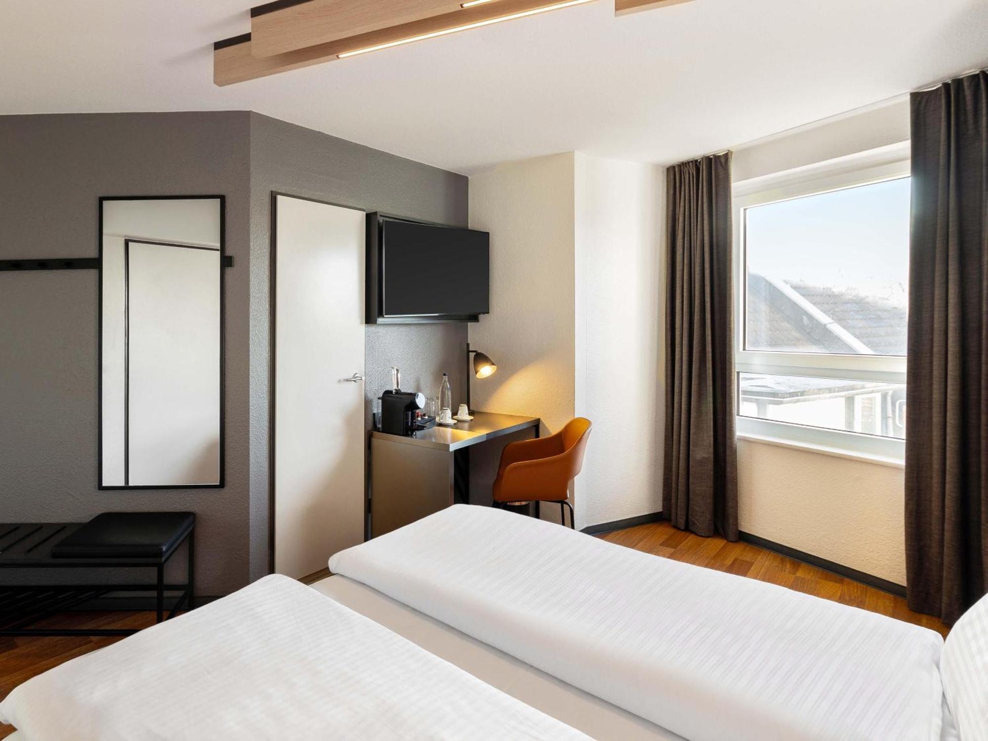 Duesseldorf-hbf Hotel 3*