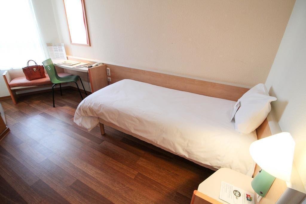 Hotel Duesseldorf-hbf 3*