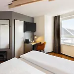 Düsseldorf-hbf Hotel 3*