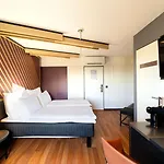 Düsseldorf-hbf Hotel 3*