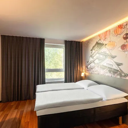 Hotel Duesseldorf-hbf 3*