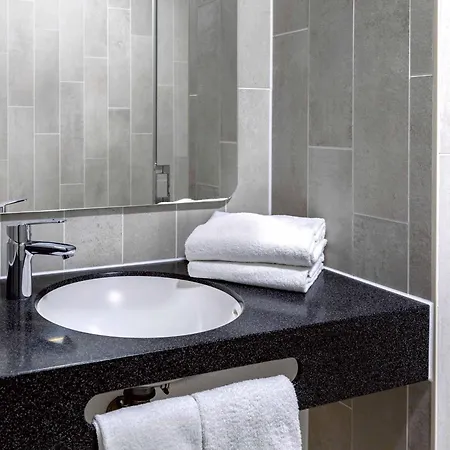 Hotel Duesseldorf-hbf 3*