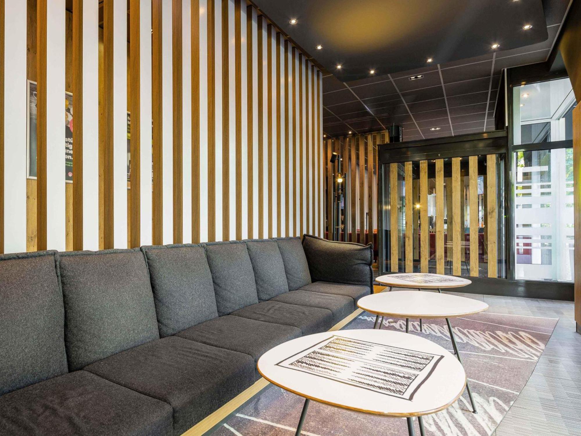 Duesseldorf-hbf 3* Dusseldorf