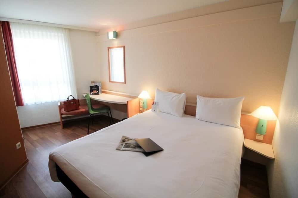 Hotel Duesseldorf-hbf 3*